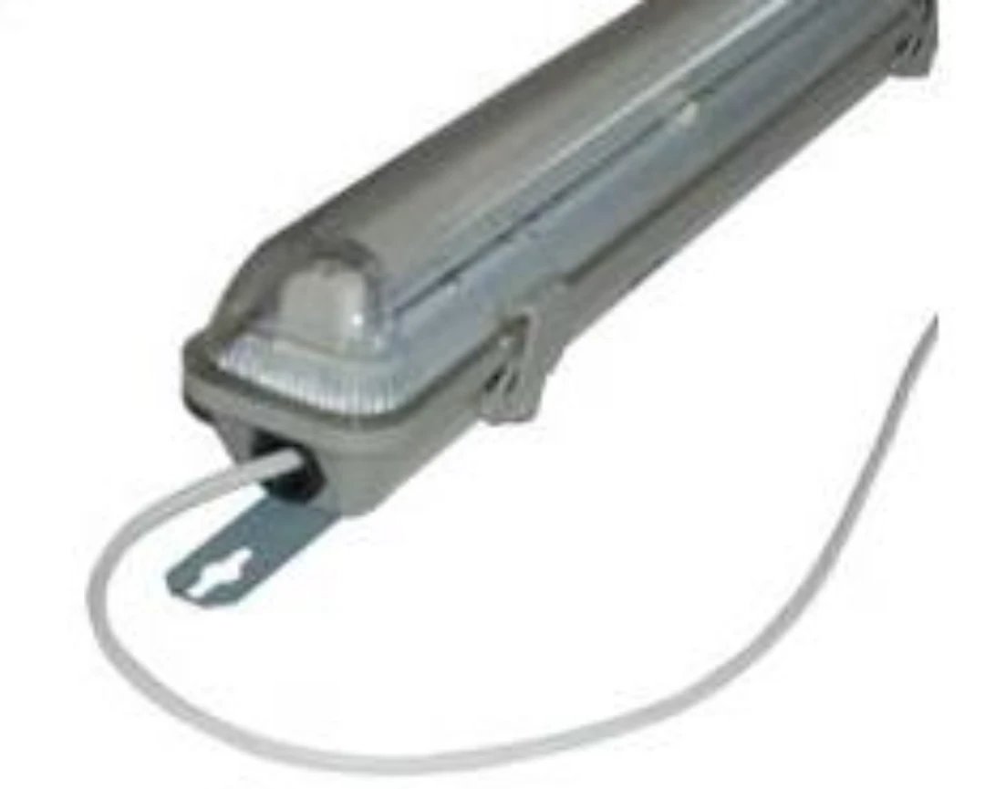 Schaktbelysningsarmatur med kabel. IP54 36W, Vit